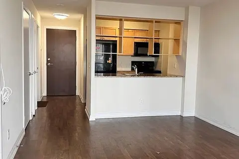 151 Village Green Square 2804