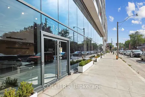 1230 Dundas Street E