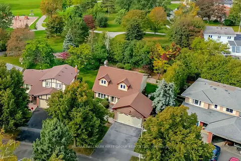 33 Anstead Crescent