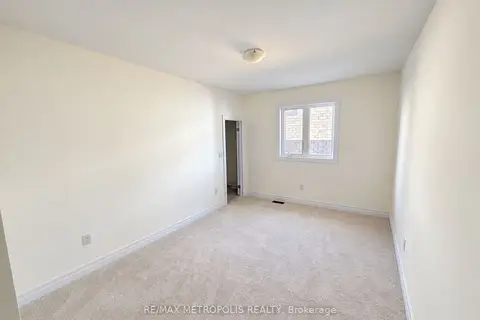 2224 Beckman Crescent