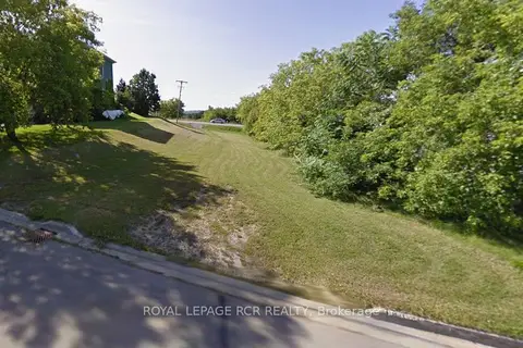 9-11 Annamaria Drive