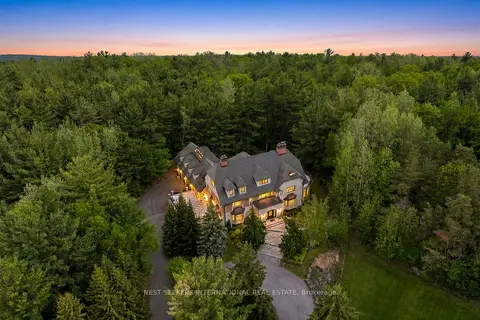 35 Kingswood Drive