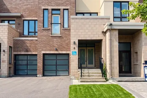 8 Helliwell Crescent