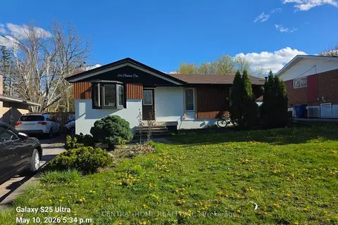 206 Parkview Crescent