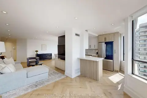 7460 Bathurst Street 1111