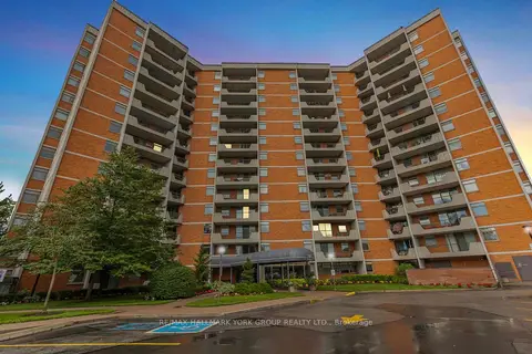 7811 Yonge Street 1007