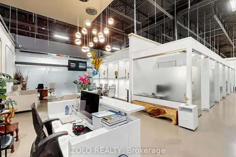 7250 Keele Street A (305