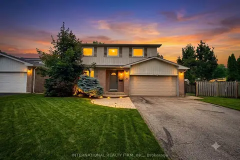 21 Mayvern Crescent
