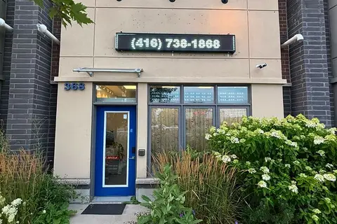 368 John St Street