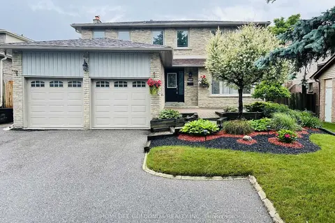 909 Ferndale Crescent Upper level