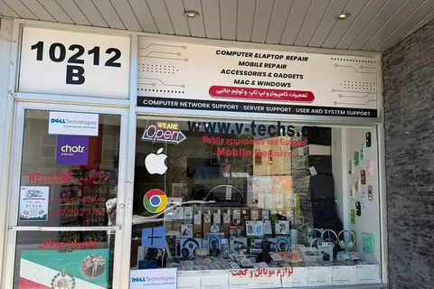 10212B Yonge Street N