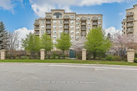 8 Maison Parc Court 305