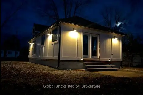 899 Maplewood Drive