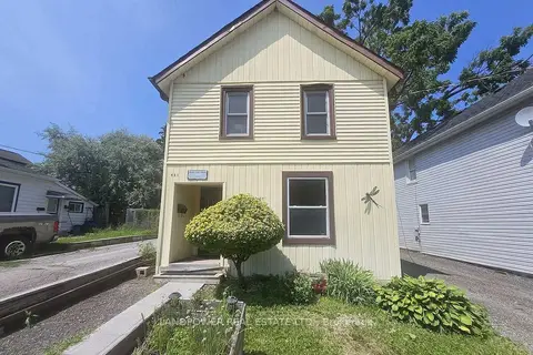 451 Ontario Street Main Floor