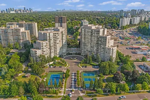 11 Townsgate Drive 1410
