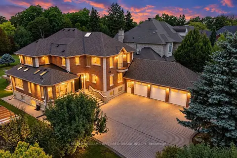 18 Yongeview Avenue