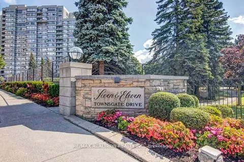 7 Townsgate Drive 810