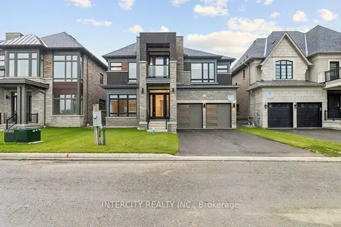 15 Garriock Hall Avenue