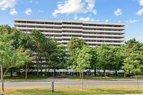 1 Royal Orchard Boulevard 211