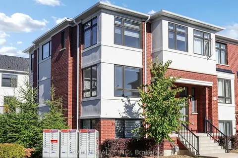 35 Thomas Armstrong Lane