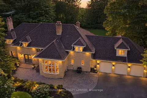 15 Skyridge Court
