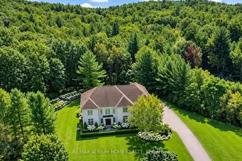 65 Kingswood Drive