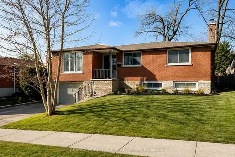 166 Collings Avenue