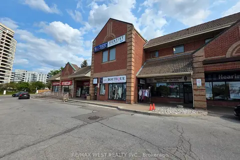 441 Clark Avenue W 16A