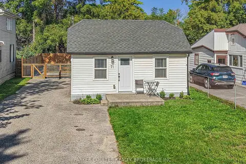 71 Curtis Street