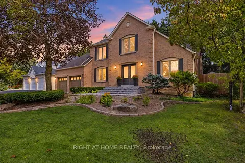 11 Harrowsmith Place