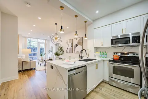 520 Steeles Avenue W 102