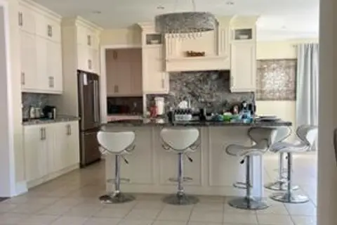 108 Sharpe Crescent Main & Upper