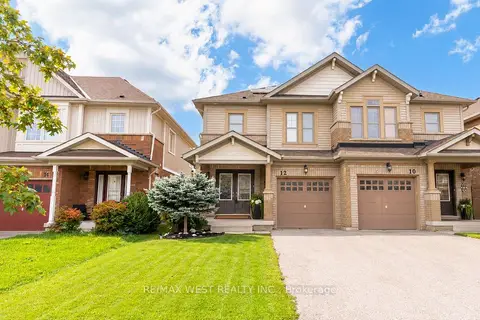 12 Hoard Avenue S