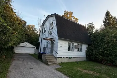 761 Innisfil Beach Road