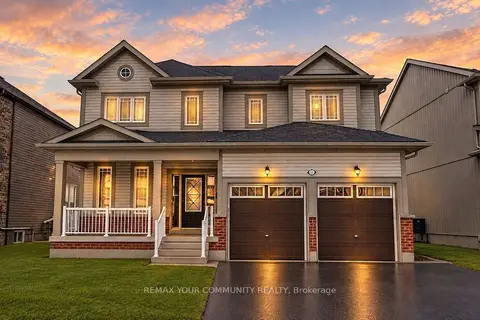 16 Don Hadden Crescent