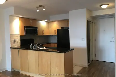 33 Cox Boulevard 506