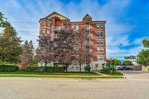 35 Hunt Avenue PH3