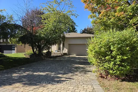 36 Wildrose Crescent E