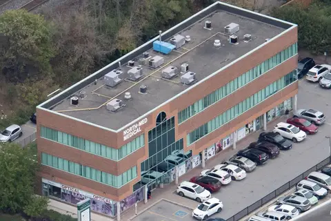 7131 Bathurst Street LL4