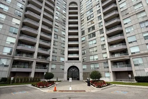 9015 Leslie Street 1202
