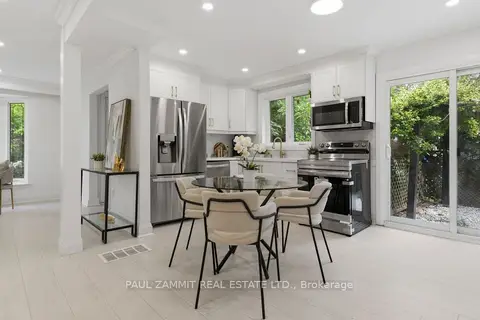 6 King Richard Court