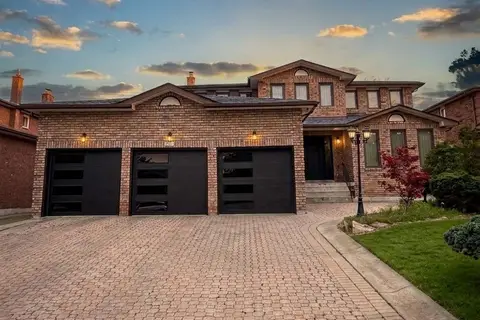11 Ravenhill Crescent