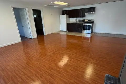 358 The Queensway S Main