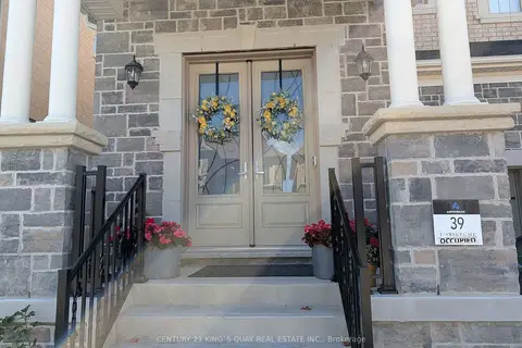 16 Sweet Gale Crescent