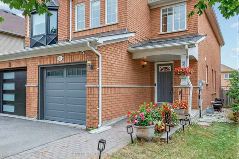 17 Royal Appian Crescent