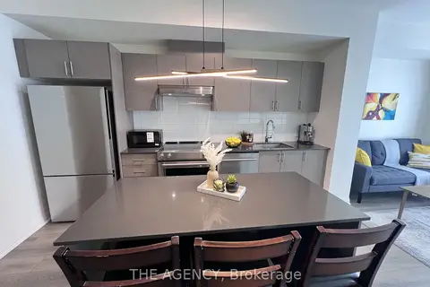 8960 Jane Street E 1402