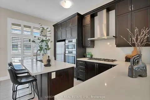 8 Aylin Crescent