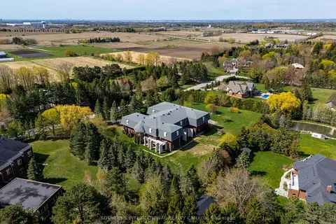 48 Scott Crescent