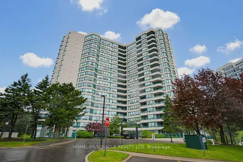 7250 Yonge Street PH211