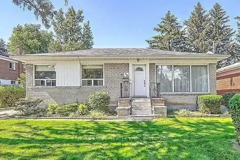 43 Boothbay Crescent (Lower Level)